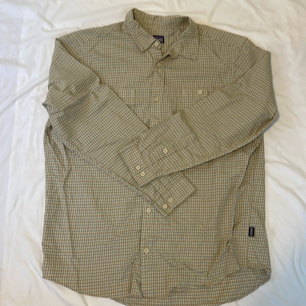 Mens Patagonia Organic Cotton Plaid Button Down Shirt, XL, Tan